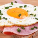 筋トレの朝食のハムエッグ