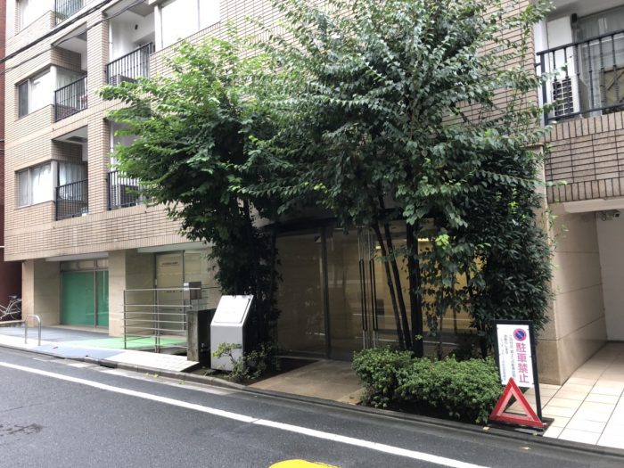 グローバルフィットネス新宿の入り口