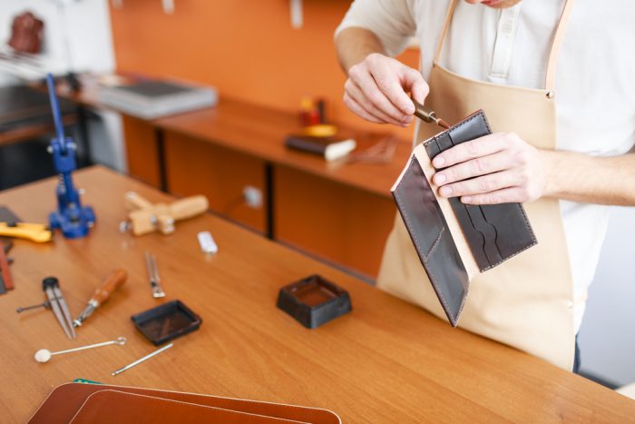 コードバンの手入れ