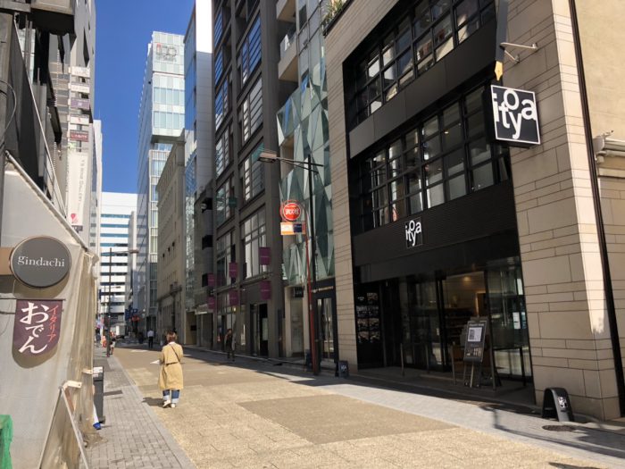 クレビック銀座店への道