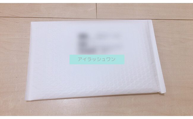 eyelashone1