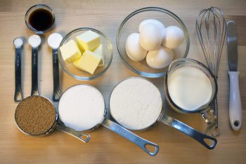 計量カップ小麦粉
